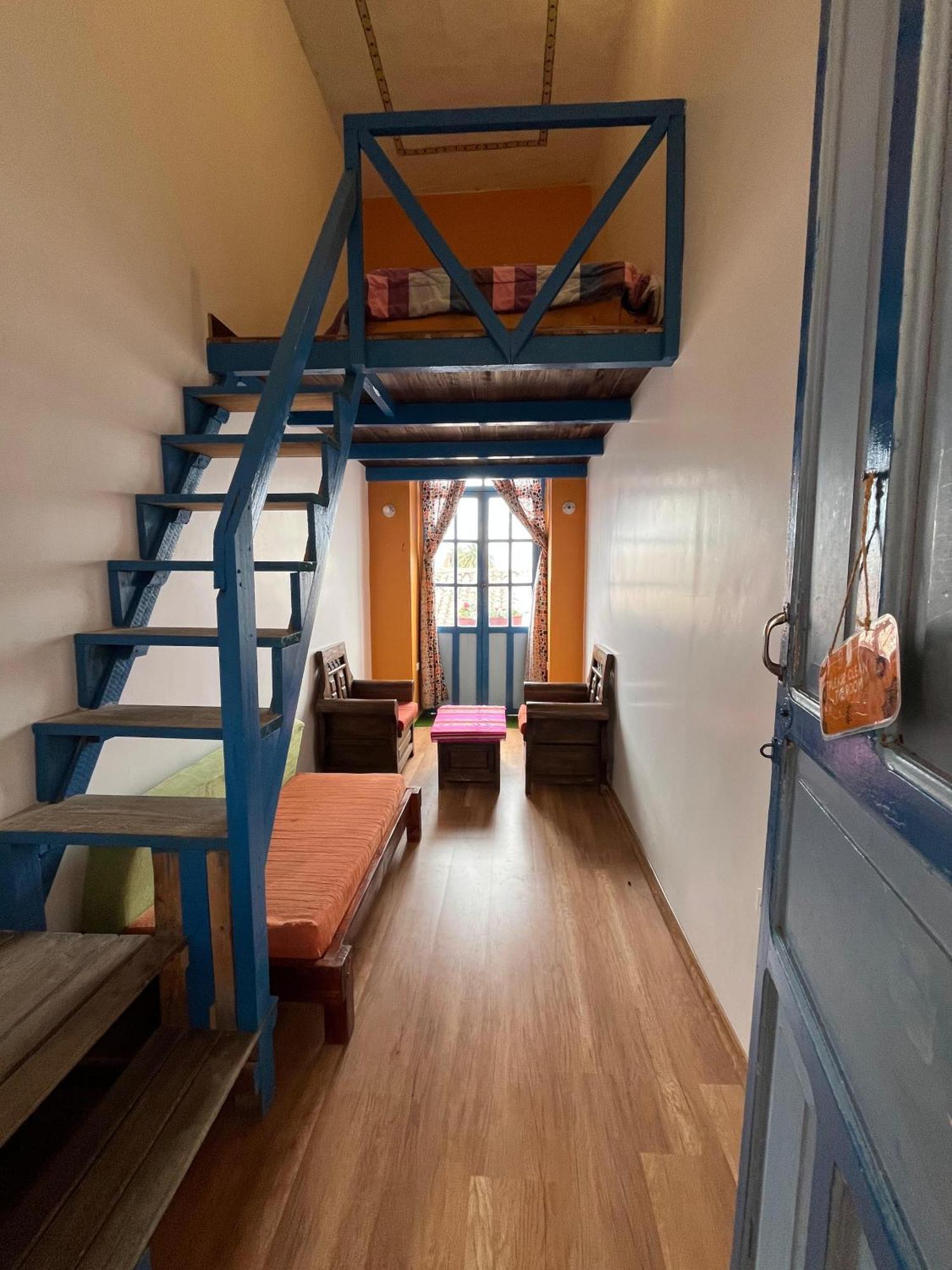 Hostal Cafe Tiana Latacunga Ngoại thất bức ảnh