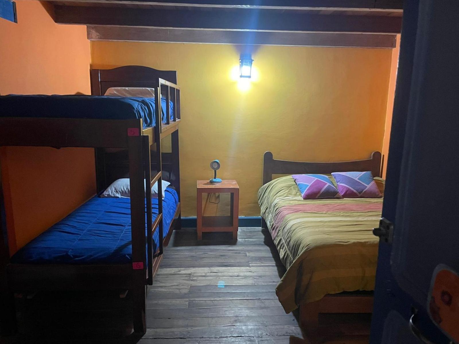 Hostal Cafe Tiana Latacunga Ngoại thất bức ảnh